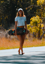 将图片加载到图库查看器,Good Vibes Women’s Crop Top