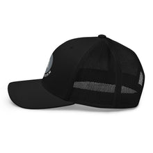 将图片加载到图库查看器,Globe Trucker Cap