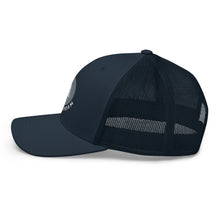 将图片加载到图库查看器,Globe Trucker Cap